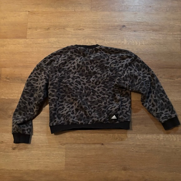 Leopard Print Sweatshirt - Picture 5 of 6